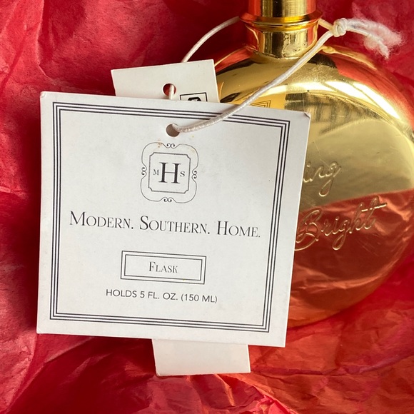 NWT- 2 GOLD PLATED LUXURY FLASKS (2) - Picture 14 of 14